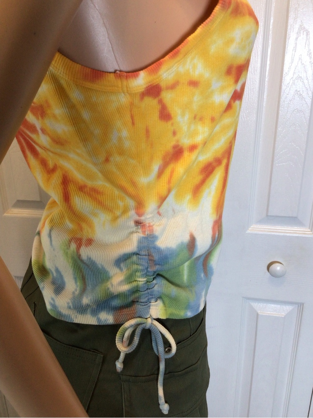 NWOT No Boundaries Juniors Tie Dye Ribbed Tank Top Side Tie Drawstring Medium - Picture 6 of 8